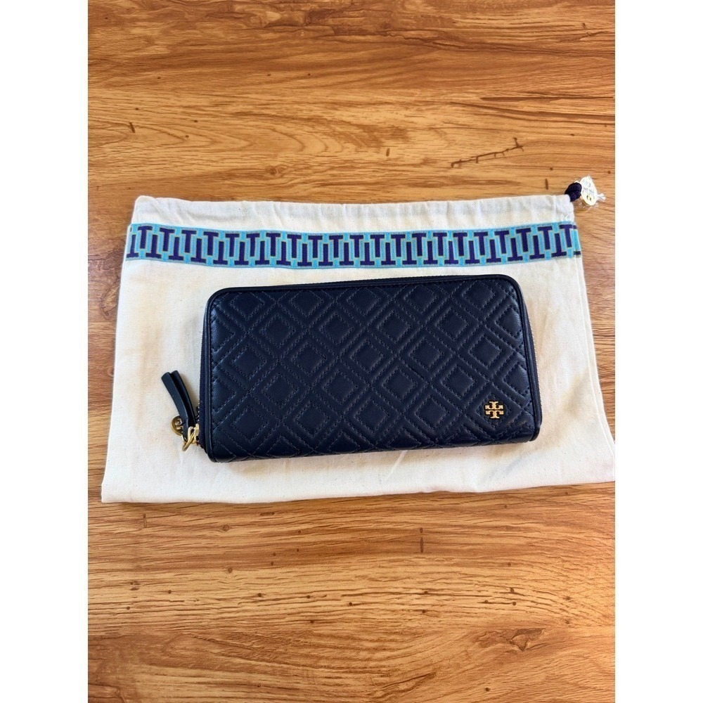 Tory Burch Fleming Zip Continental Wallet Navy Blue Quilted Leather OS Soft Luxe